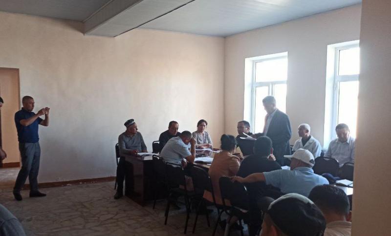 Бошқарма бошлиғи Нарпай туманида маъсуллар билан учрашди